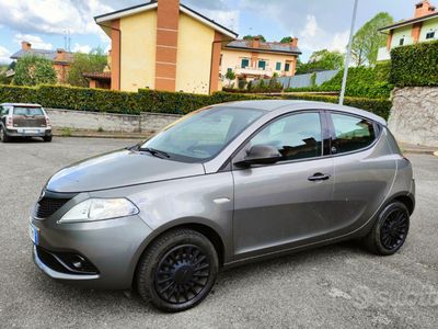 usata Lancia Ypsilon 1.0 firefly hybrid UnYca s&s 70cv come nuova