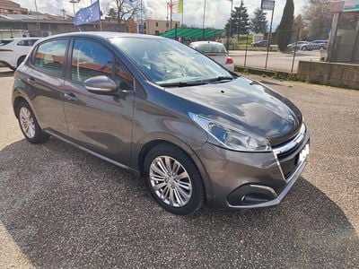 Usata Peugeot 208 Allure 82 CV (60 kW) 2018 Grigio Utilitaria