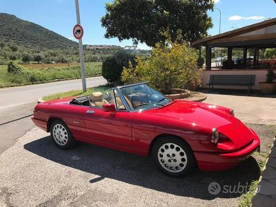 Usata Alfa Romeo Spider 128 CV (94 kW) 1990 Rosso Cabrio