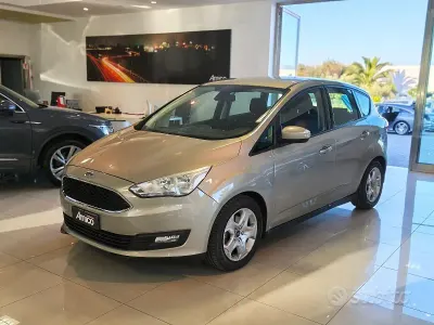 Begagnad Ford C-MAX Titanium 95 HK (69 kW) 2015 Grå Minibuss