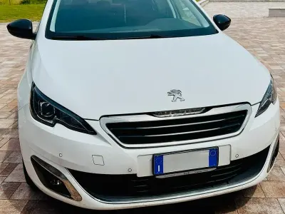 Usata Peugeot 308 Allure 120 CV (88 kW) 2017 Bianco Berlina
