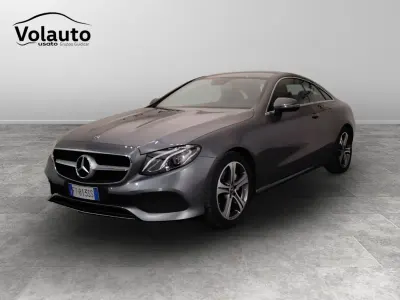 Käytetty Mercedes 220 Premium Plus 194 HP (142 kW) 2019 Harmaa Coupe - kaksiovinen