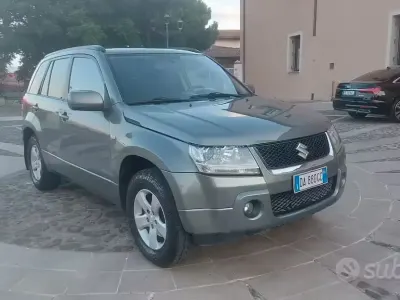 Usata Suzuki Grand Vitara 129 CV (94 kW) 2006 Grigio SUV