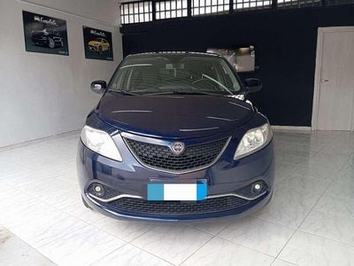 Usata Lancia Ypsilon S 95 CV (69 kW) 2016 Blu/azzurro Utilitaria