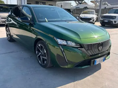 Occasion Peugeot 308 Allure 131 ch (96 kW) 2024 Vert Berline