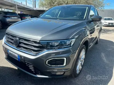 Usata VW T-Roc Advance 150 CV (110 kW) 2018 Grigio SUV