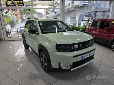 Usata Fiat Grande Panda La Prima 110 CV (80 kW) 2025 Verde Utilitaria