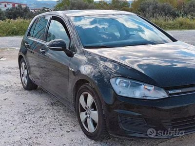 Używany VW Golf VII 110 KM (80 kW) 2015 Czarny Sedan/Limuzyna