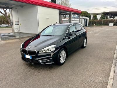 Usata BMW 218 Active Tourer Luxury Line 150 CV (110 kW) 2016 Nero Monovolume