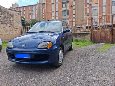 Käytetty Fiat 600 54 HP (39 kW) 2000 Sininen Sedan