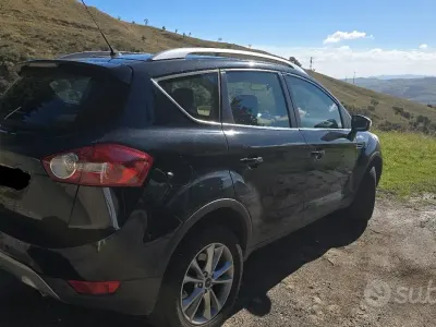 Usata Ford Kuga Titanium 140 CV (102 kW) 2012 Nero SUV