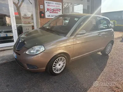 Usata Lancia Ypsilon 60 CV (44 kW) 2007 Giallo Utilitaria