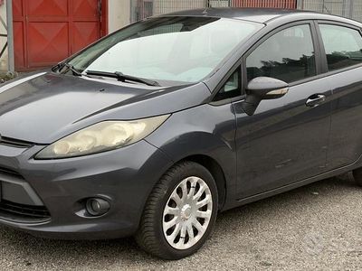 Usata Ford Fiesta 68 CV (50 kW) 2010 Nero Utilitaria