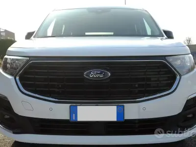Usata Ford Grand Tourneo Connect 115 CV (84 kW) 2024 Bianco Monovolume