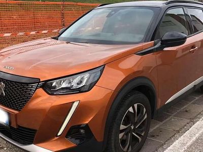 Usata Peugeot 2008 Allure 110 CV (80 kW) 2020 Arancione SUV