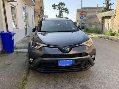 Usata Toyota RAV4 Hybrid Style 155 CV (114 kW) 2018 SUV