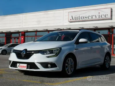 Usata Renault Mégane GrandTour Business 116 CV (85 kW) 2019 Bianco Station wagon