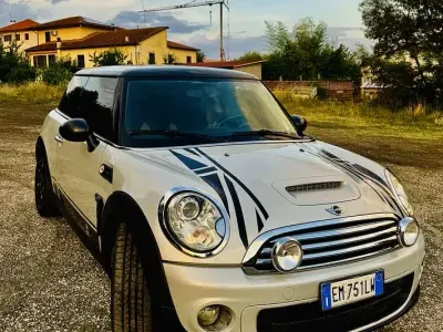 Usata Mini Cooper D 112 CV (82 kW) 2012 Grigio Utilitaria