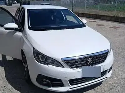 Usata Peugeot 308 Active 131 CV (96 kW) 2018 Bianco Berlina