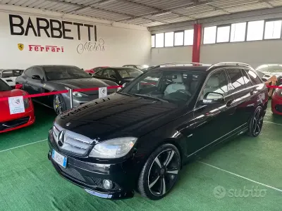 Usata Mercedes C220 AMG 170 CV (125 kW) 2009 Nero Station wagon