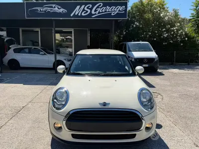 Usata Mini ONE 102 CV (75 kW) 2016 Beige Utilitaria