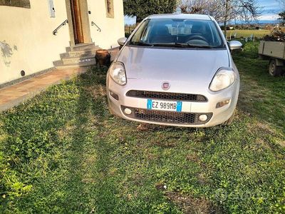Usata Fiat Punto 77 CV (56 kW) 2015 Berlina