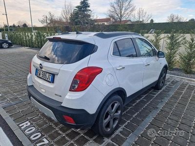 Usata Opel Mokka 140 CV (102 kW) 2014 Bianco SUV