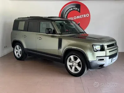 Usata Land Rover Defender First Edition 400 CV (294 kW) 2020 Verde SUV