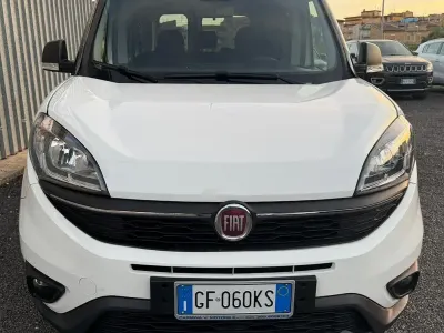 Usata Fiat Doblò 105 CV (77 kW) 2021 Bianco Monovolume