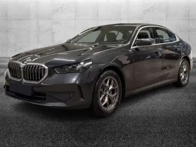 Usata BMW 520 197 CV (144 kW) 2024 Grigio Berlina