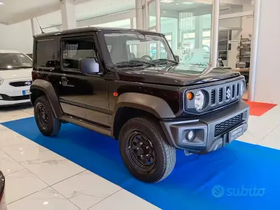 Usata Suzuki Jimny 102 CV (75 kW) 2021 Nero SUV