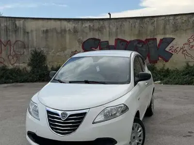 Usata Lancia Ypsilon