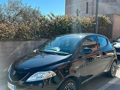 Usata Lancia Ypsilon 95 CV (69 kW) 2017 Nero Utilitaria