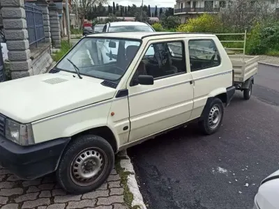 Begagnad Fiat Panda Young 34 HK (25 kW) 1991 Vit Sedan