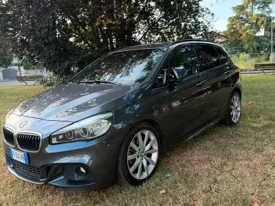 Usata BMW 220 Luxury Line 190 CV (139 kW) 2016 Grigio Monovolume