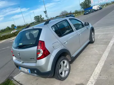 Usata Dacia Sandero 68 CV (50 kW) 2010 Grigio Berlina