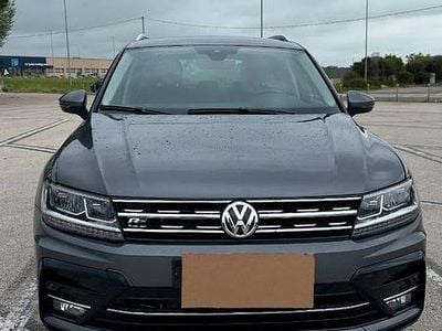 Usata VW Tiguan R-line 150 CV (110 kW) 2019 Grigio SUV