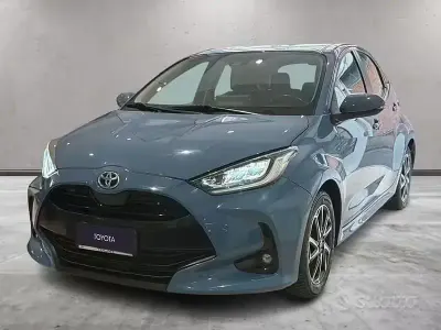 Usata Toyota Yaris Hybrid Trend 2021 Blu Berlina