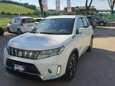 Usata Suzuki Vitara 129 CV (94 kW) 2021 Bianco SUV