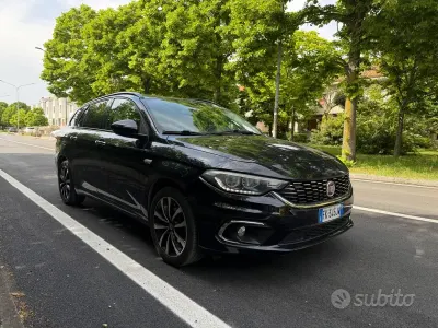 Gebraucht Fiat Tipo 120 PS (88 kW) 2018 Schwarz Kombi