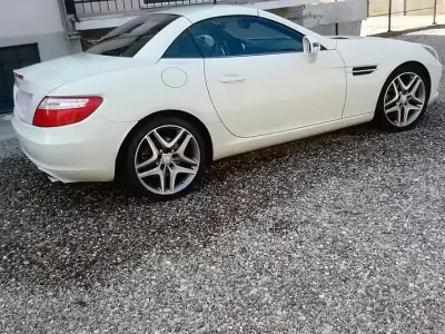 Usata Mercedes SLK200 184 CV (135 kW) 2012 Bianco Cabrio
