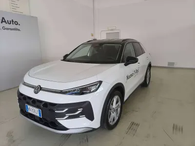 Usata VW T-Roc Life 150 CV (110 kW) 2025 Pure white SUV