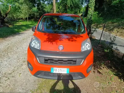 Usata Fiat Qubo Easy 77 CV (56 kW) 2018 Rosso Monovolume