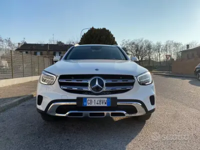 Usata Mercedes GLC200 163 CV (119 kW) 2020 Bianco SUV