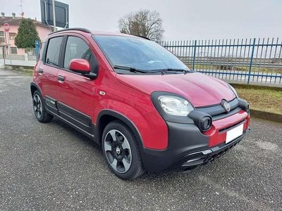 Novo Fiat Panda Cross Cross 69 HP (50 kW) 2026 Vermelho Citadino