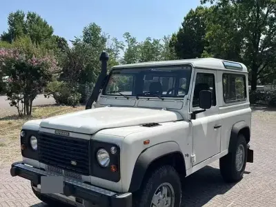 Usata Land Rover Defender 122 CV (89 kW) 2004 Station wagon