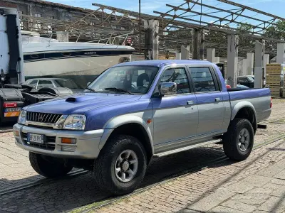 Usata Mitsubishi L200 101 CV (74 kW) 1999 Grigio Pick-up