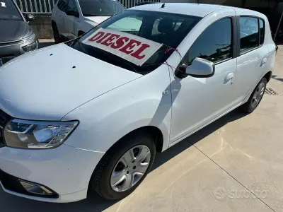 Usata Dacia Sandero Comfort 75 CV (55 kW) 2018 Bianco Berlina