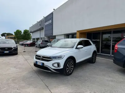 Usata VW T-Roc Style 110 CV (80 kW) 2022 Pure white SUV