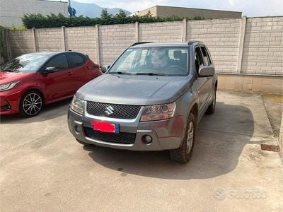 Usata Suzuki Grand Vitara 129 CV (94 kW) 2006 Grigio SUV